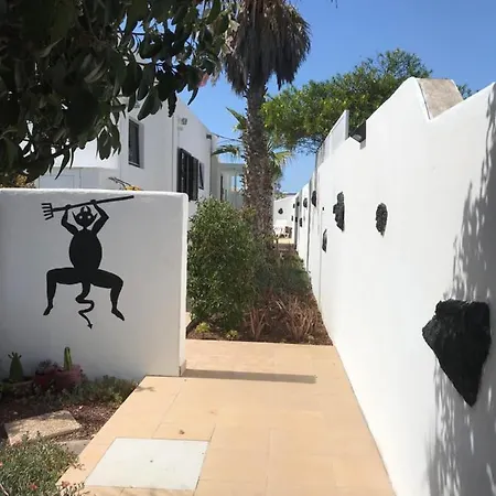 Artsy Casa Timanfaya, *