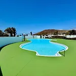 Artsy Casa Timanfaya, Playa Blanca *