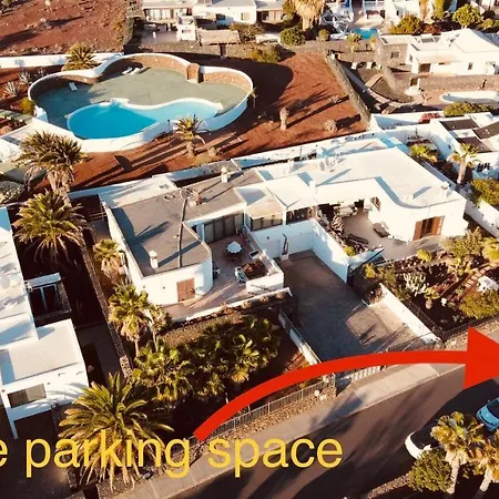 Artsy Casa Timanfaya,